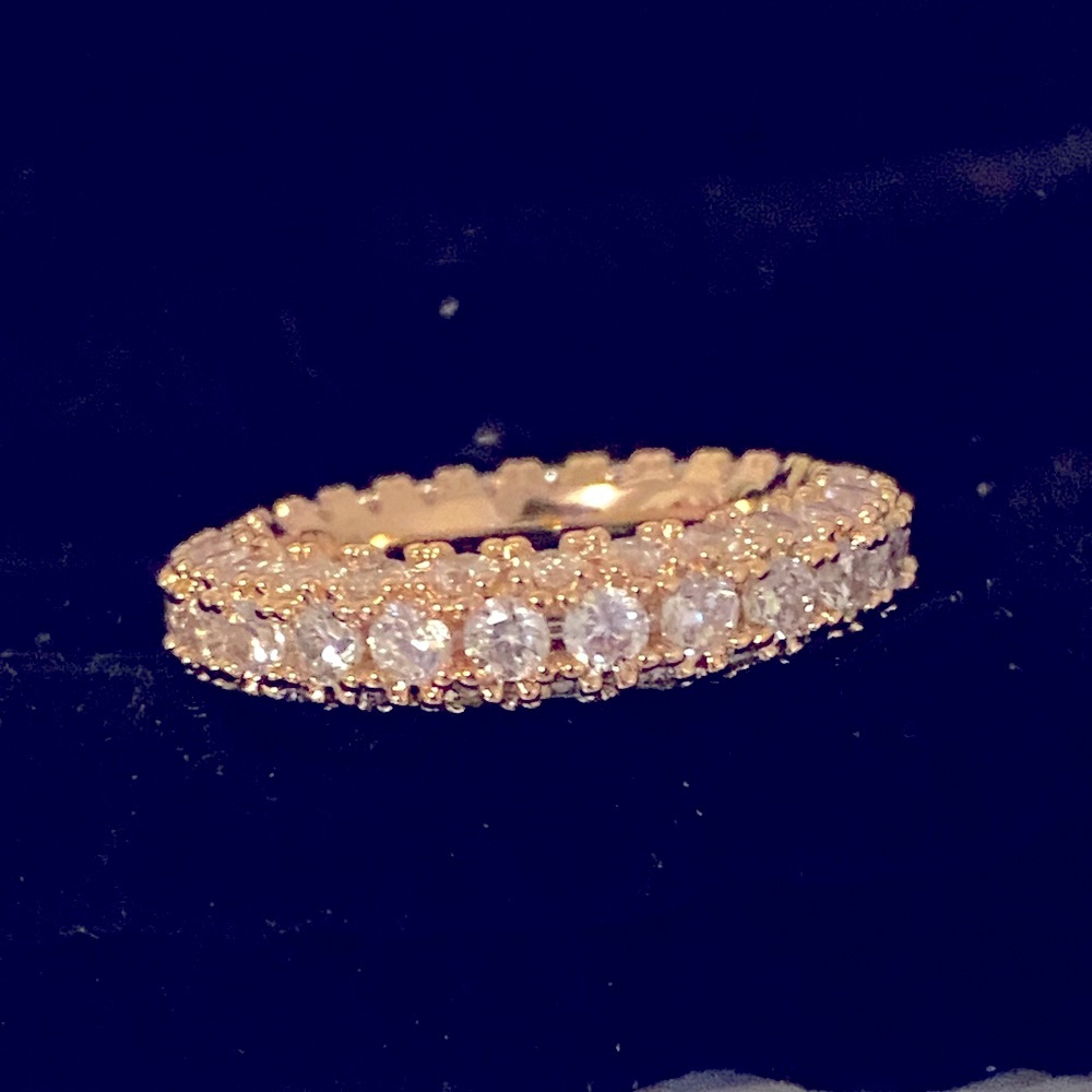 18k gold Italian cut 3 row eternity band NWT